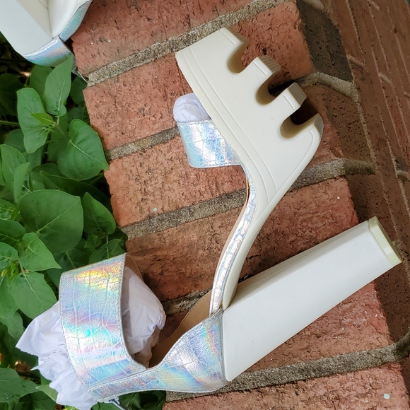 5/$25 - Wild diva platform heels sz. 8 - Picture 5 of 10